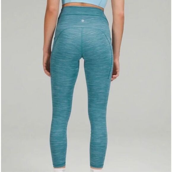 Lululemon Power Thru
High Rise Tight 25" Heather
Capture Blue Size 2 - Picture 8 of 10